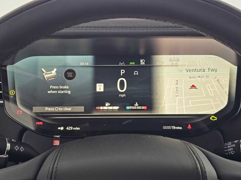 New 2026 Land Rover Range Rover Long Wheelbase SE image 25