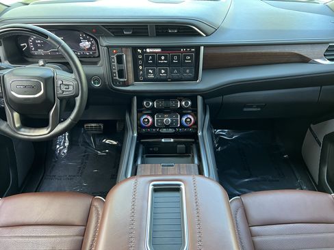 Used 2024 GMC Yukon XL Denali Ultimate AWD/4WD image 37