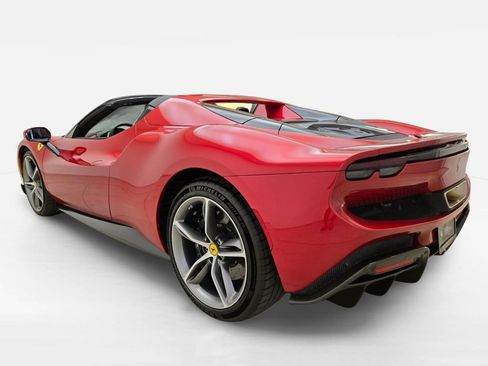 Used 2023 Ferrari 296 GTS RWD image 11