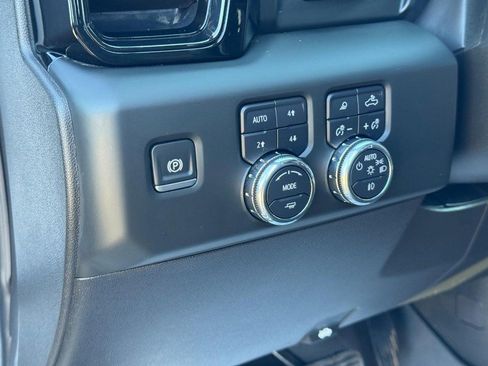 Used 2024 GMC Sierra 1500 AT4 w/ Technology Package image 18