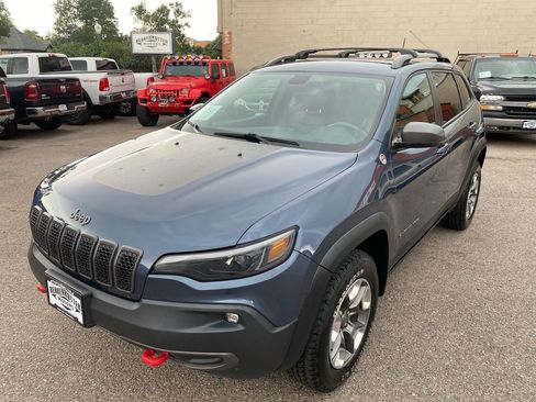 Used 2019 Jeep Cherokee Trailhawk w/ Cold Weather Group image 3