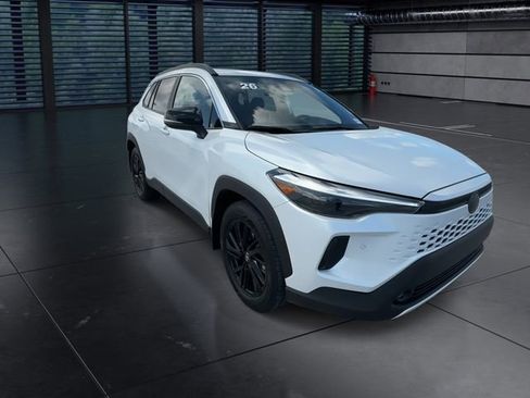 Used 2026 Toyota Corolla Cross XSE w/ Convenience Package image 2