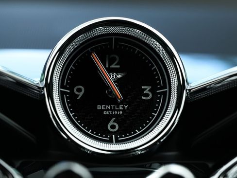 New 2024 Bentley Bentayga image 10