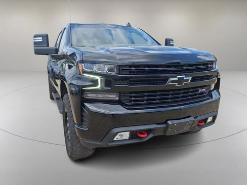 Used 2021 Chevrolet Silverado 1500 LT Trail Boss w/ Convenience Package II AWD/4WD image 2