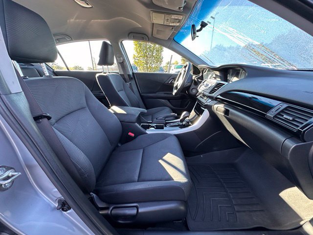 Used 2017 Honda Accord LX image 27