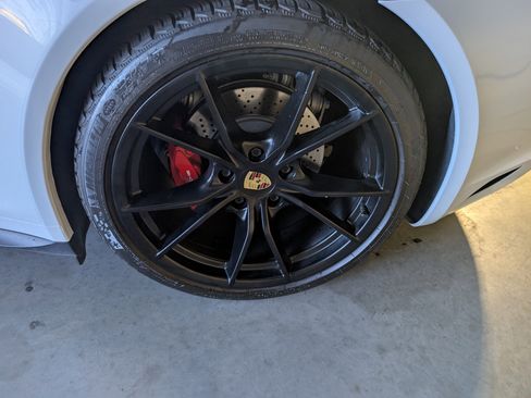 Used 2018 Porsche 911 Carrera 4S image 15