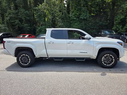 Used 2026 Toyota Tacoma TRD Sport AWD/4WD image 10
