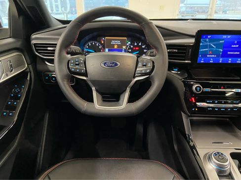 Used 2023 Ford Explorer ST-Line w/ Class IV Trailer Tow Package image 23