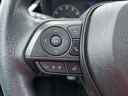 Used 2023 Toyota Corolla LE image 19
