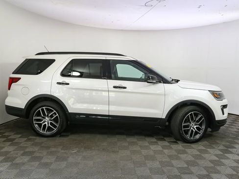 Used 2018 Ford Explorer Sport w/ Equipment Group 401A AWD/4WD image 15