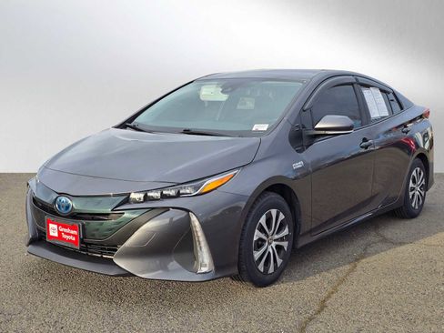 Used 2021 Toyota Prius Prime XLE image 9