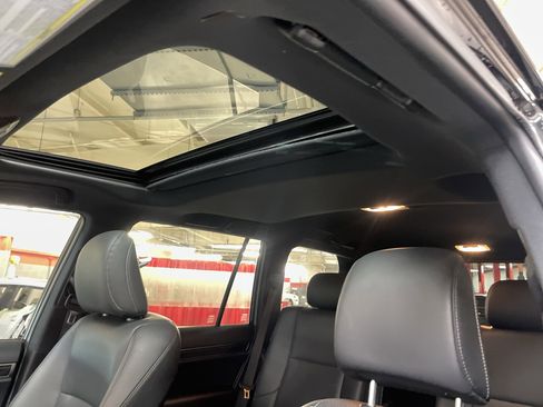 Used 2023 Lexus GX 460 Luxury w/ Sport Design Package AWD/4WD image 28