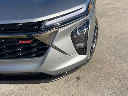 New 2026 Chevrolet Trax RS image 12