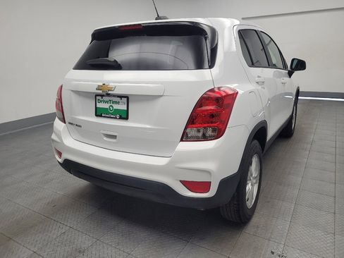 Used 2022 Chevrolet Trax LS w/ Tint and Cruise Package AWD/4WD image 7