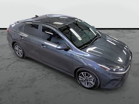 Used 2024 Kia Forte LXS FWD image 5