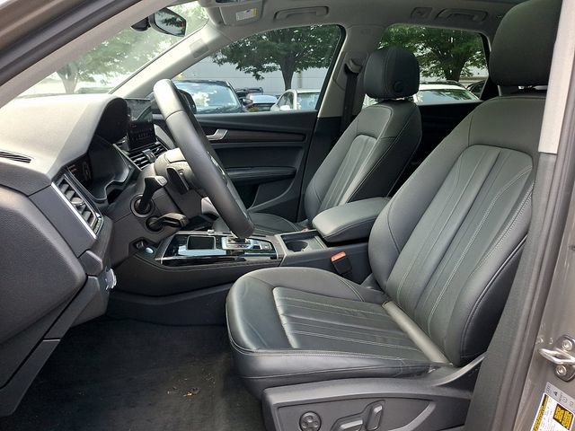 Used 2023 Audi Q5 2.0T Premium Plus w/ Premium Plus Package AWD/4WD image 13