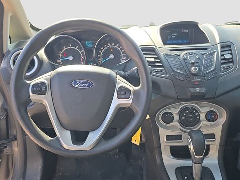 Used 2019 Ford Fiesta SE image 12