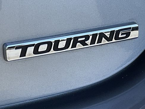 Used 2018 Honda Accord Touring image 8