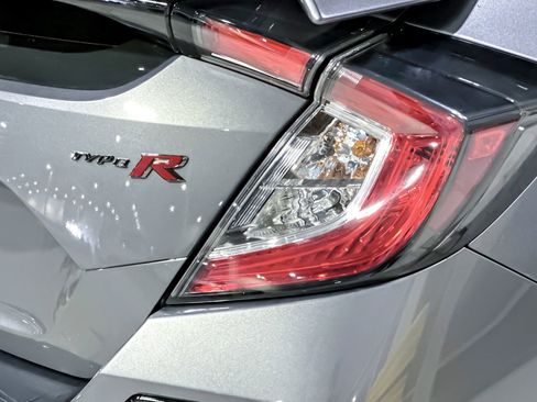 Used 2019 Honda Civic Type R image 13