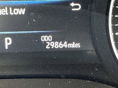 Used 2023 Toyota Sienna Limited image 14