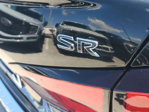 Used 2021 Nissan Altima 2.5 SR image 11