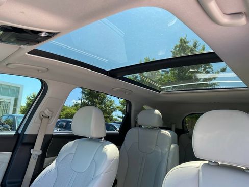 Used 2023 Kia Sorento SX Prestige w/ Panoramic Sunroof Package AWD/4WD image 25