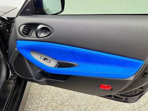 Used 2023 Nissan Z w/ Floor Mat Package (L93) image 25