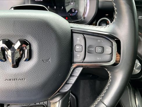 Used 2025 RAM 1500 Limited AWD/4WD image 24