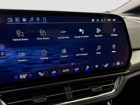 New 2026 Chevrolet Equinox EV LT image 15