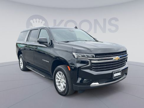 Used 2024 Chevrolet Suburban LT AWD/4WD image 18