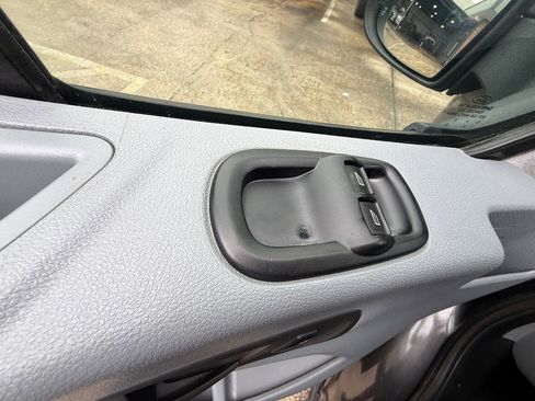 Used 2017 Ford Transit 350 XLT RWD image 19