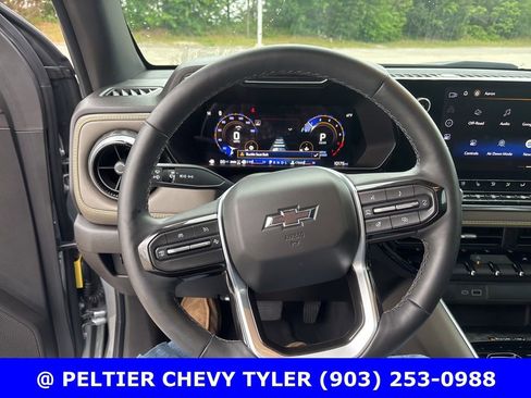 Used 2024 Chevrolet Colorado ZR2 w/ ZR2 Convenience Package III image 16