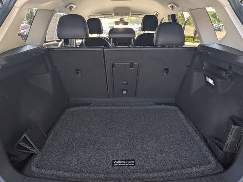 Certified 2024 Volkswagen Taos SE AWD/4WD image 18