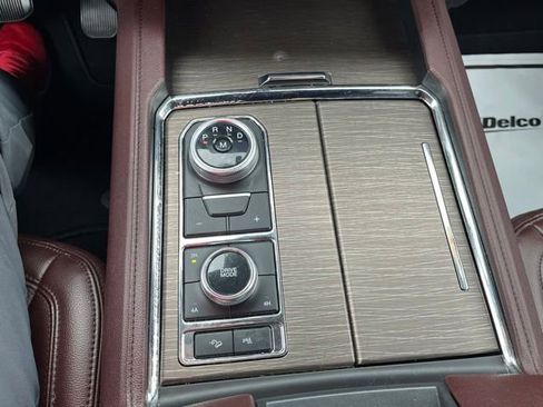 Used 2023 Ford Expedition Limited AWD/4WD image 18