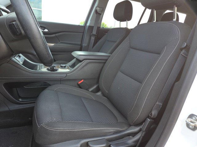Used 2023 GMC Acadia SLE FWD image 26