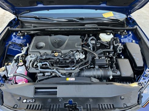 Used 2025 Toyota Camry XLE image 12