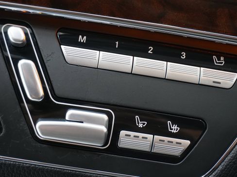 Used 2011 Mercedes-Benz S 550 image 14