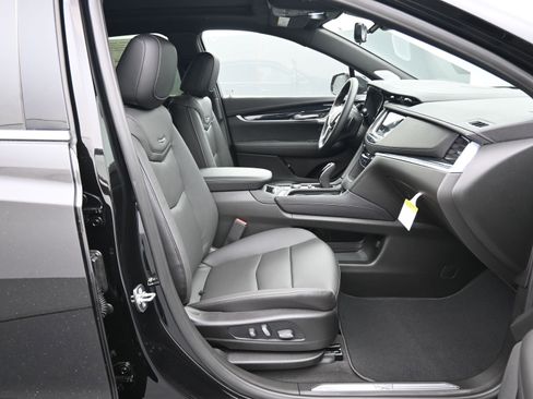 New 2026 Cadillac XT5 Premium Luxury image 13