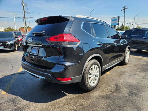 Used 2017 Nissan Rogue SV image 11