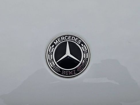 Used 2022 Mercedes-Benz GLC 300 image 10