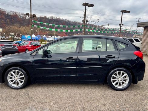 Used 2014 Subaru Impreza 2.0i Premium w/ All-Weather Package w/CVT image 2
