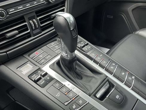 Used 2021 Porsche Macan S image 28