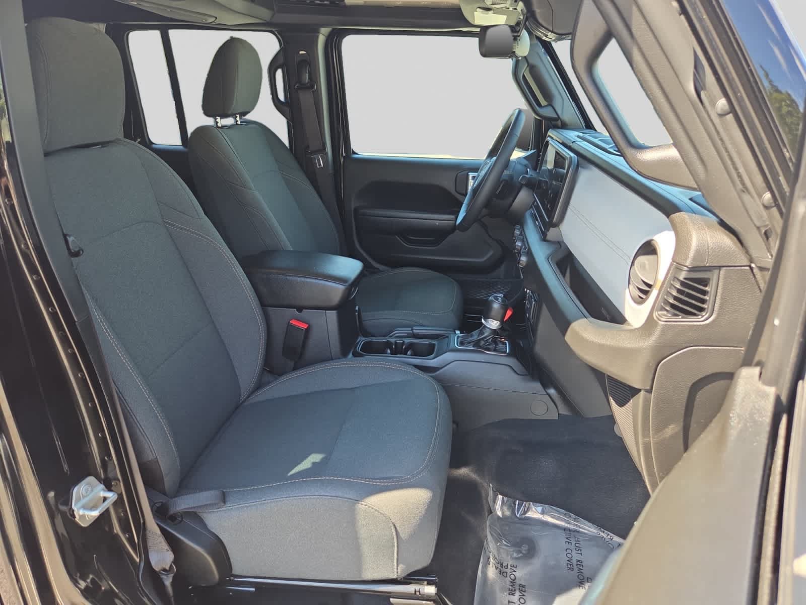 Used 2024 Jeep Wrangler Unlimited w/ Convenience Group AWD/4WD image 20