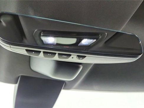 Used 2025 Volkswagen ID. Buzz Pro S image 50