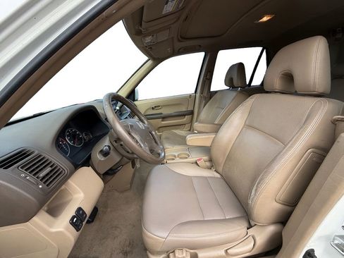 Used 2005 Honda CR-V EX image 10