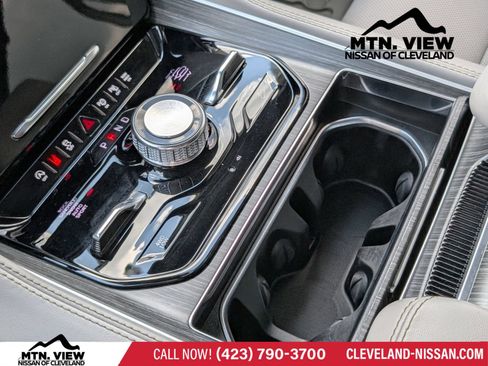 Used 2023 Jeep Wagoneer Series III w/ Convenience Group I AWD/4WD image 20