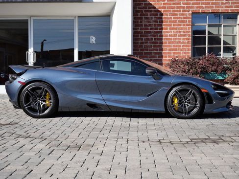 Used 2019 McLaren 720S RWD image 3