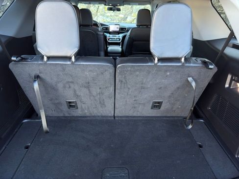 Certified 2022 Ford Explorer XLT w/ Equipment Group 202A image 11