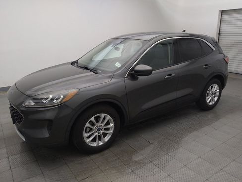 Used 2020 Ford Escape SE FWD image 2