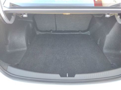 Used 2018 Chevrolet Malibu LS image 24